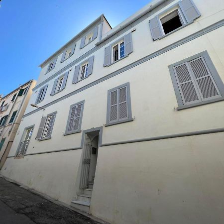 Апартаменты Quirky 1Br Just Off Main Street Prime Location Гибралтар Экстерьер фото